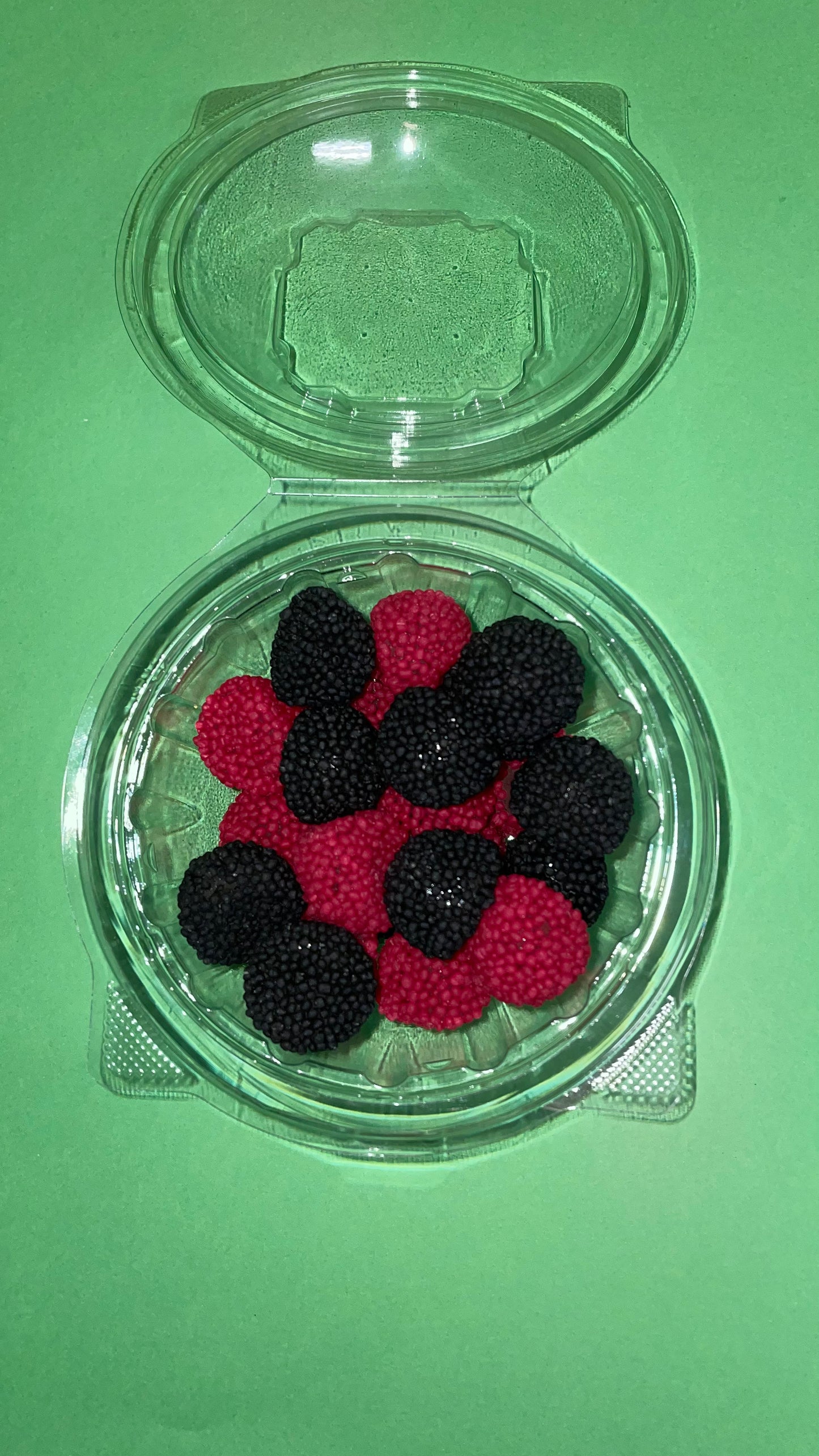 MORAS GRANDES ROJAS NEGRAS